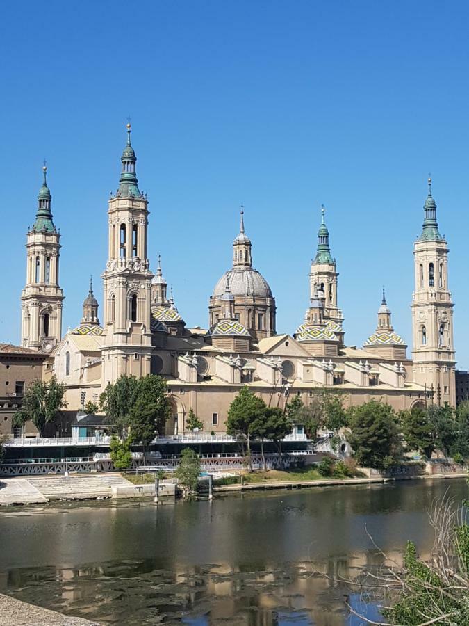 Casa Pedrada Apartment Zaragoza Exterior photo